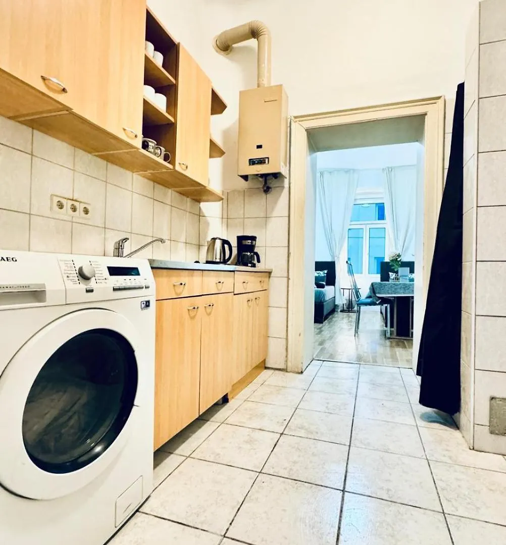 Spacious 2Br Apartment 10 Mintransport To Stadthalle Wien 0*,